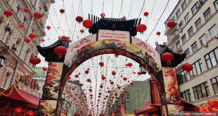 Дождливый понедельник — Коллекции игровых кукол (Playline): фото полок (фото 7)