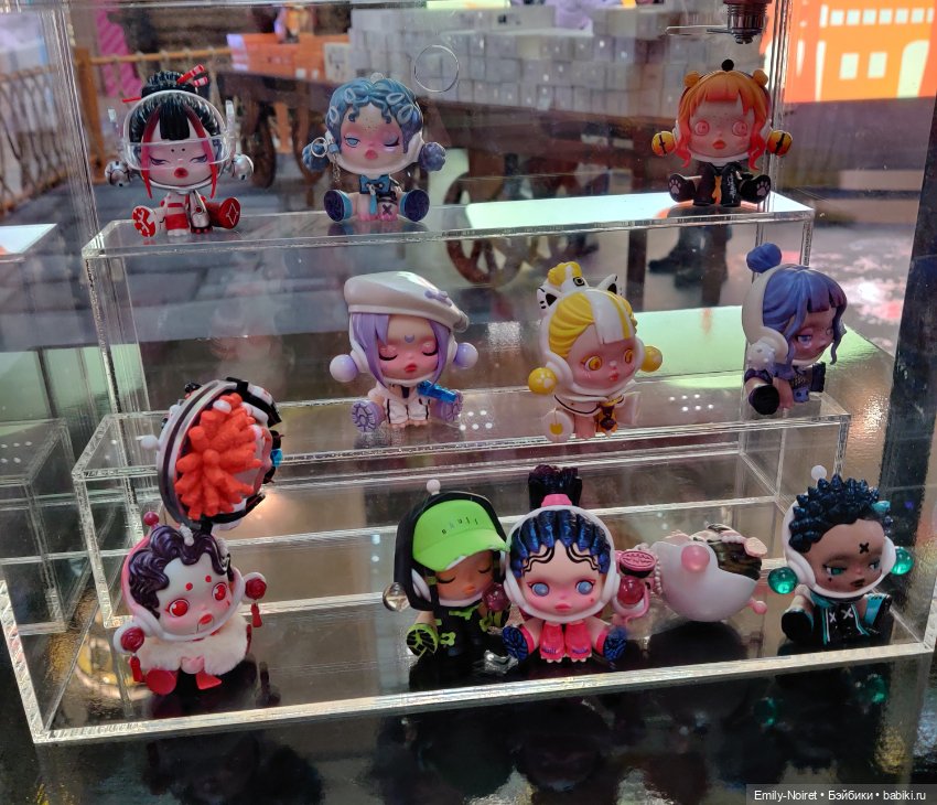 Дождливый понедельник — Коллекции игровых кукол (Playline): фото полок