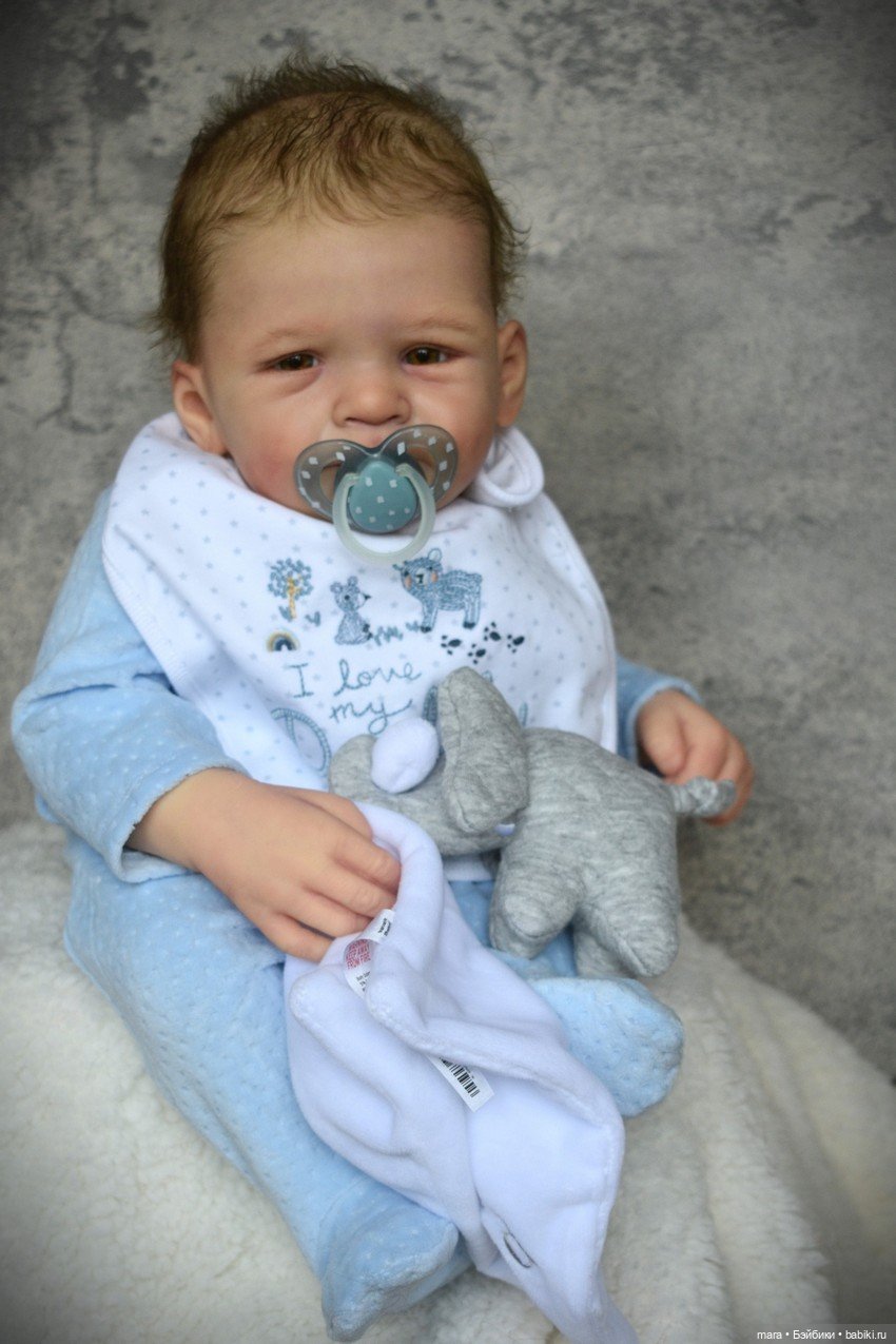 Pebbles скульптора Severine Piret, автор прототипа Kelly Dudley