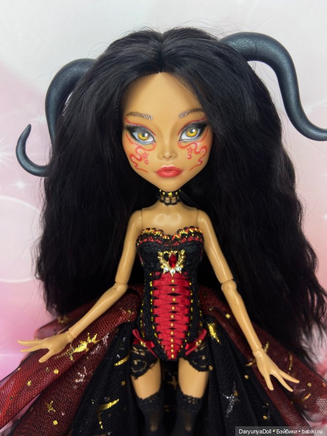 Мой первый ООАК Монстер хай (фото 5)