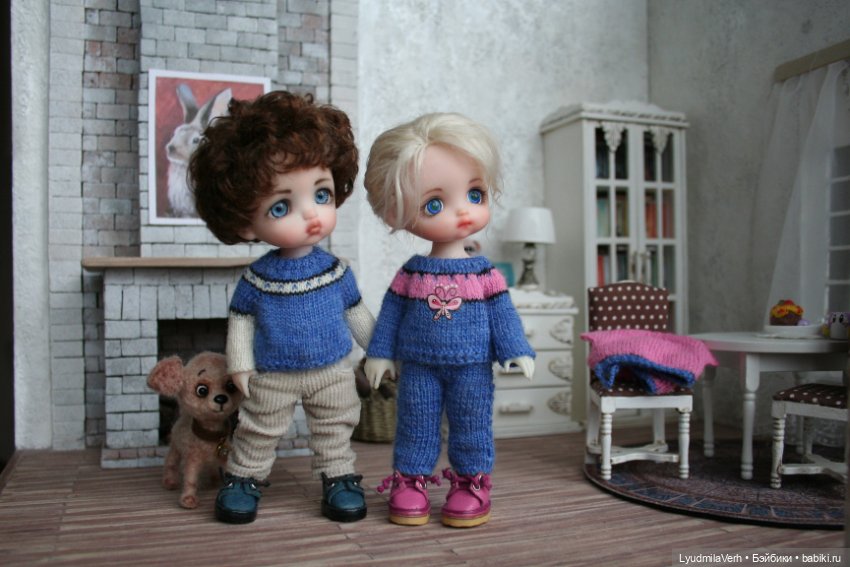 Красивые куклы с синими волосами. Пуллип хацуне мику. Красных синих кукол. Кукла в синем костюме. Кукла блайт с голубыми волосами.