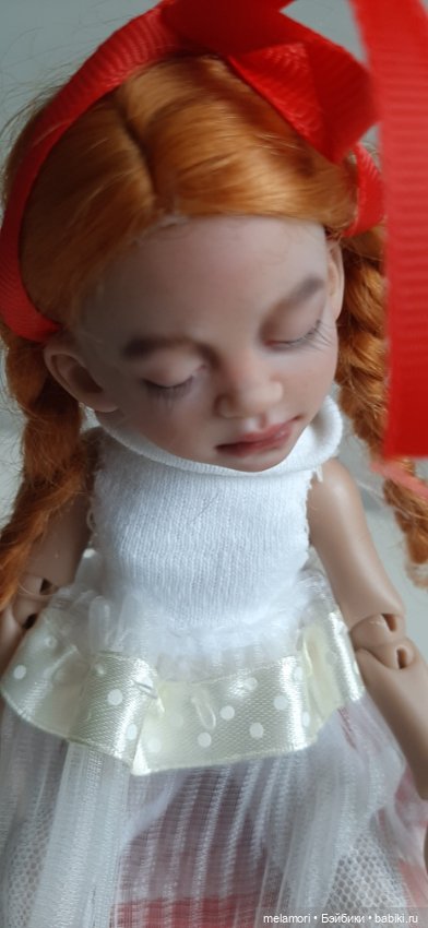 Балерина. Но это неточно или девочка на шаре, ну почти