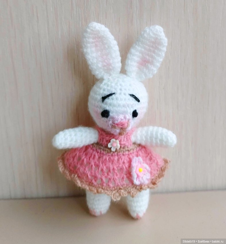 Новый зайка для паолочек — Вязаные игрушки и амигуруми: крючком
