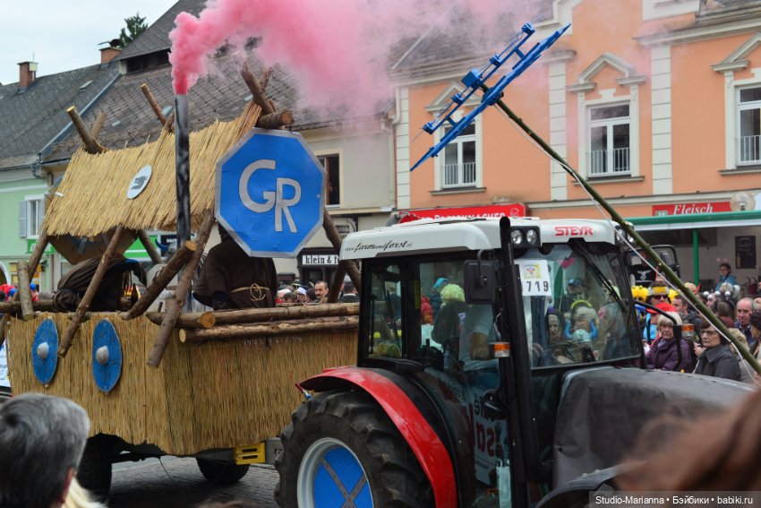 Куколка февраля или: весенний карнавал, подарок на 14 февраля и новый наряд Лизы