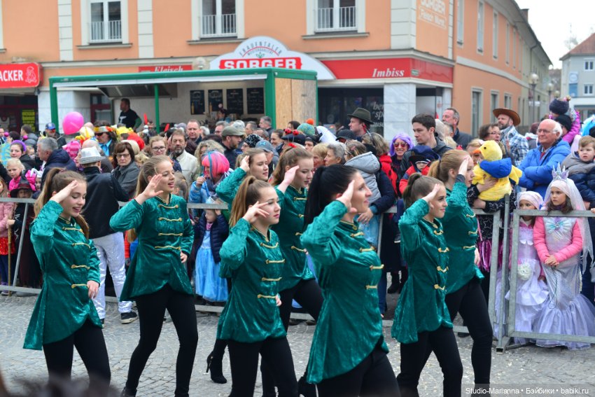 Куколка февраля или: весенний карнавал, подарок на 14 февраля и новый наряд Лизы