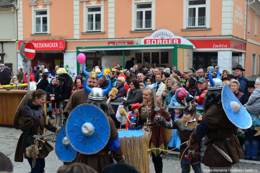 Куколка февраля или: весенний карнавал, подарок на 14 февраля и новый наряд Лизы