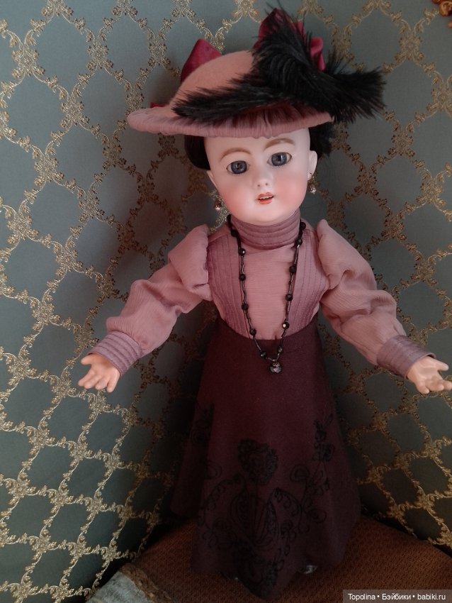 Новый наряд Женевьевы — Антикварные куклы Jumeau (Жюмо): Tete Jumeau