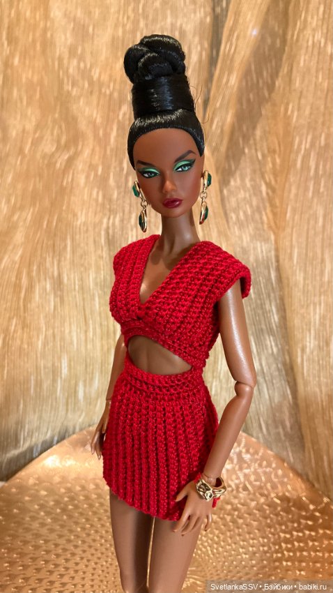 Яркие платья для красотки Зависти