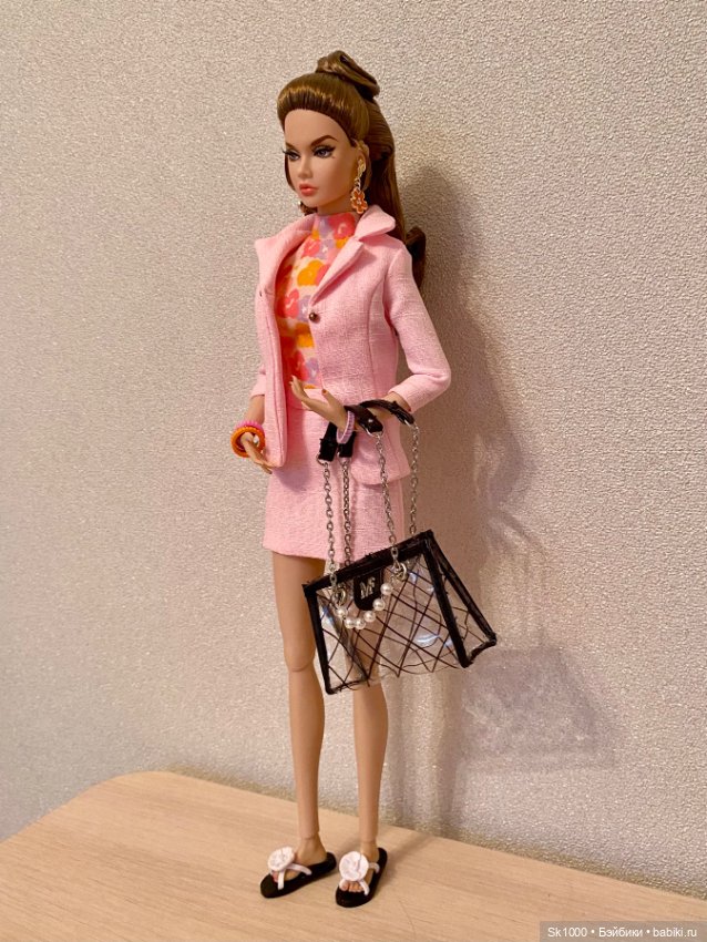 Распакуем шар Mini brands