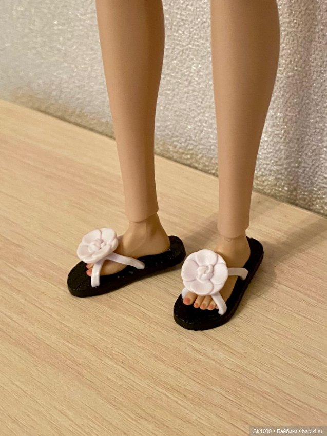 Распакуем шар Mini brands