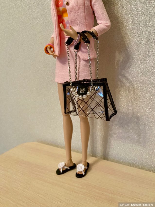 Распакуем шар Mini brands