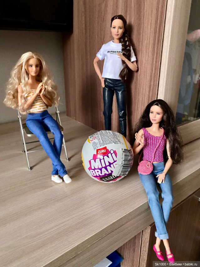 Распакуем шар Mini brands