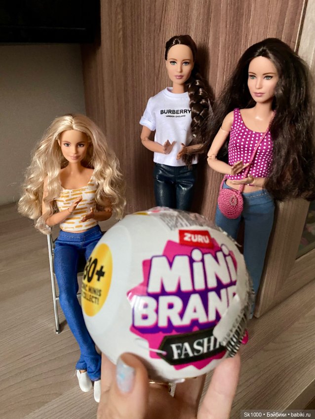 Распакуем шар Mini brands