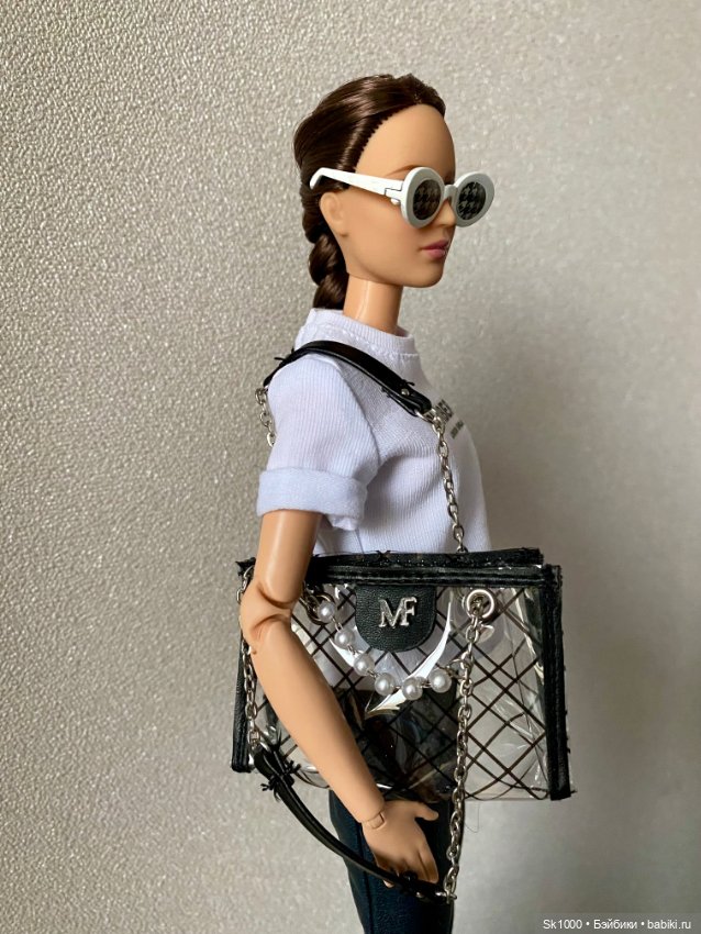 Распакуем шар Mini brands