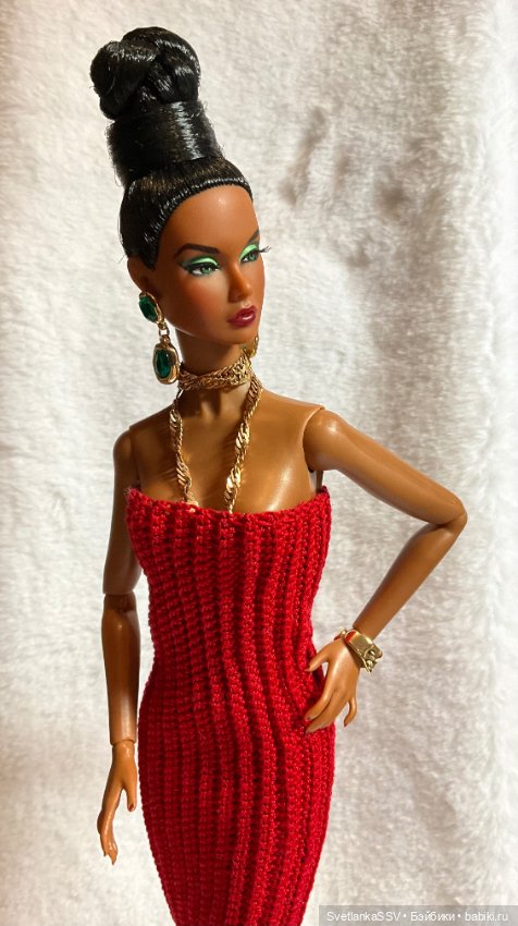 Яркие платья для красотки Зависти