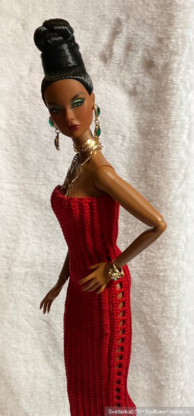 Яркие платья для красотки Зависти