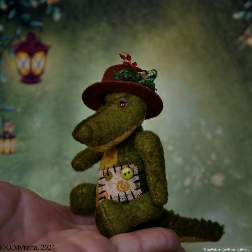 Полочки-витрины для мини кукол и зверят