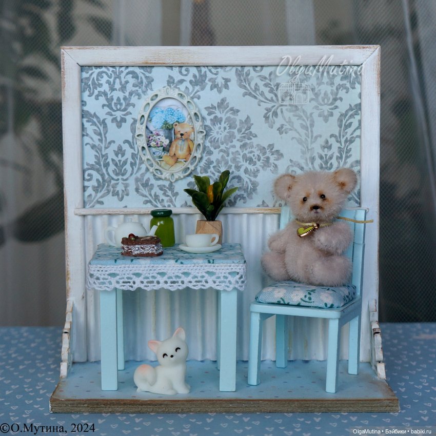 Полочки-витрины для мини кукол и зверят