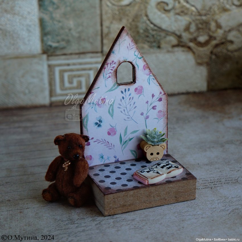 Полочки-витрины для мини кукол и зверят (фото 10)
