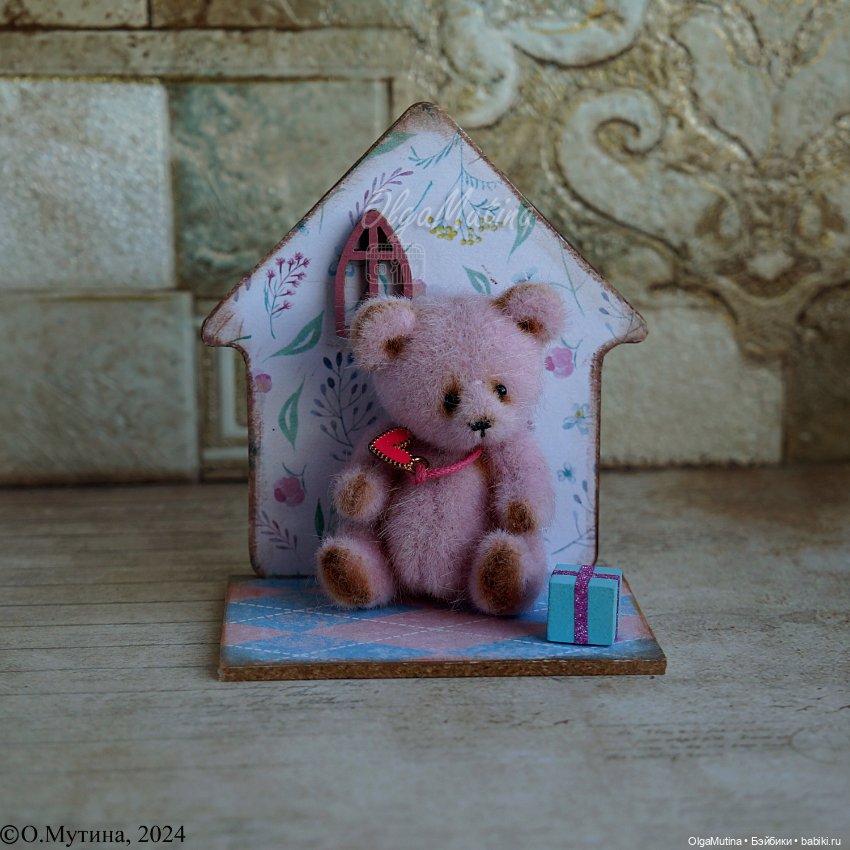 Полочки-витрины для мини кукол и зверят