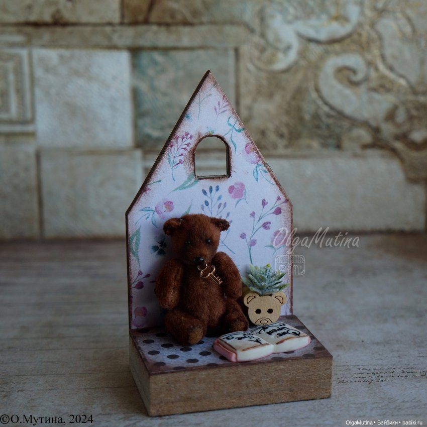 Полочки-витрины для мини кукол и зверят (фото 9)