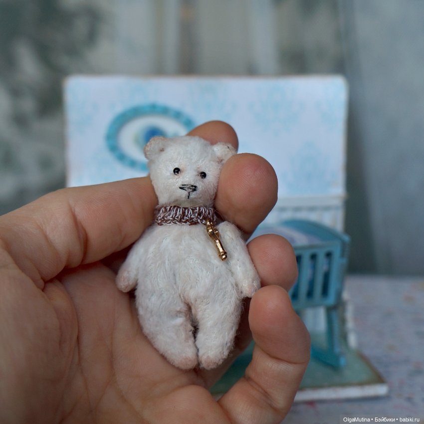 Полочки-витрины для мини кукол и зверят