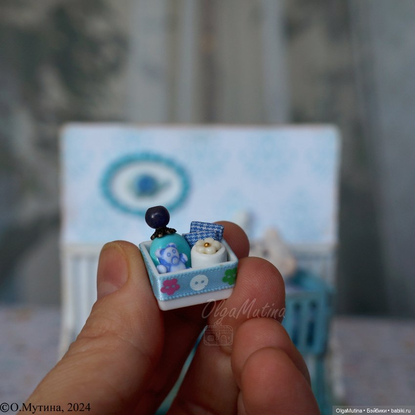 Полочки-витрины для мини кукол и зверят