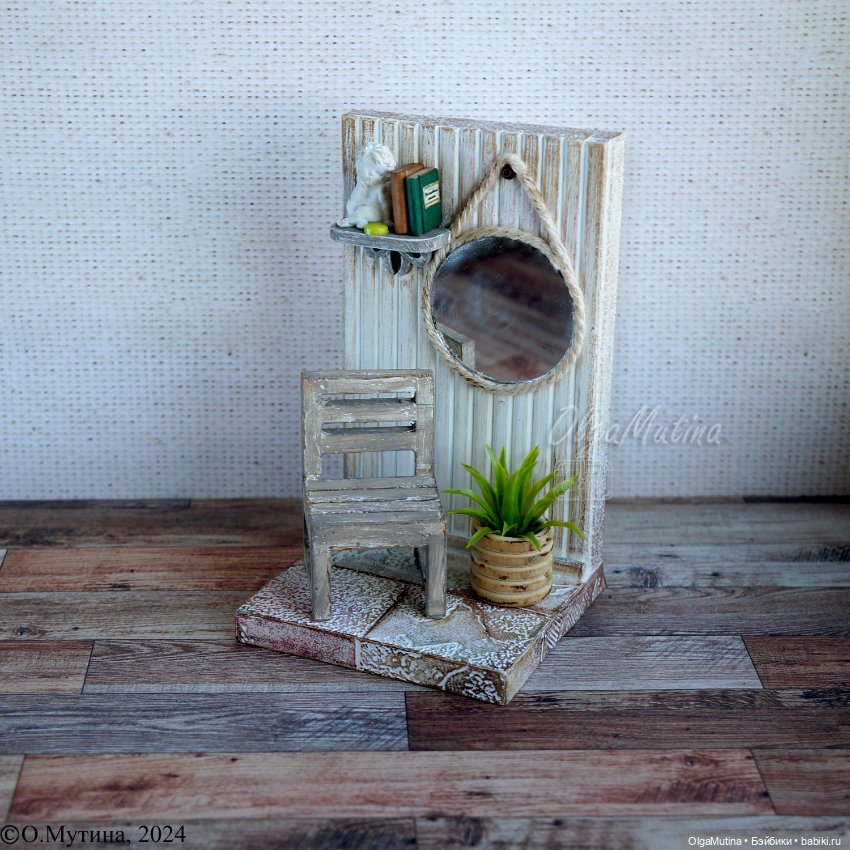 Полочки-витрины для мини кукол и зверят