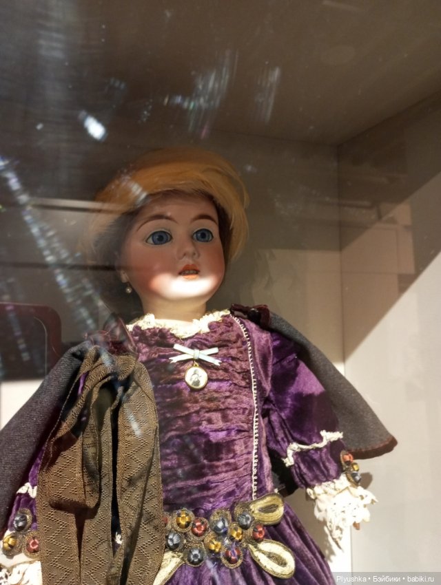 Куклы, игрушки, детская одежда и обувь на выставке моды 19-го века (фото 4)