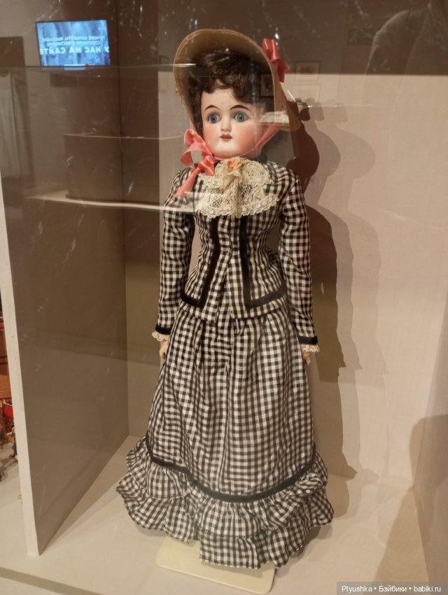 Куклы, игрушки, детская одежда и обувь на выставке моды 19-го века (фото 10)