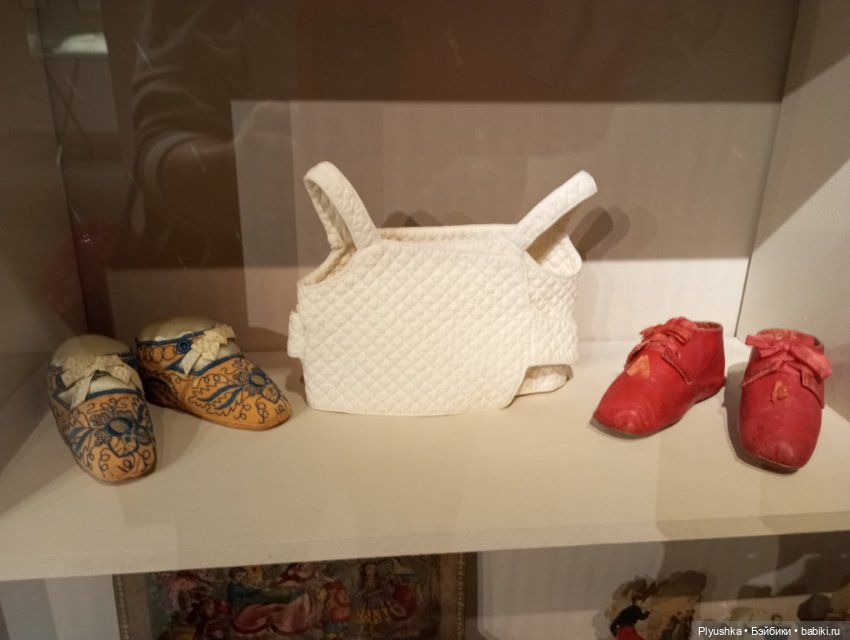 Куклы, игрушки, детская одежда и обувь на выставке моды 19-го века (фото 7)