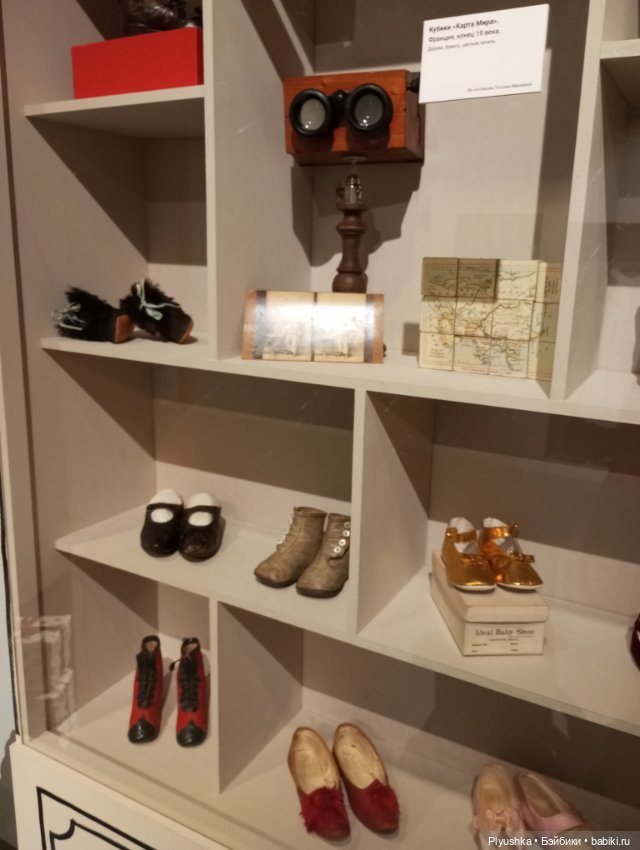 Куклы, игрушки, детская одежда и обувь на выставке моды 19-го века (фото 2)