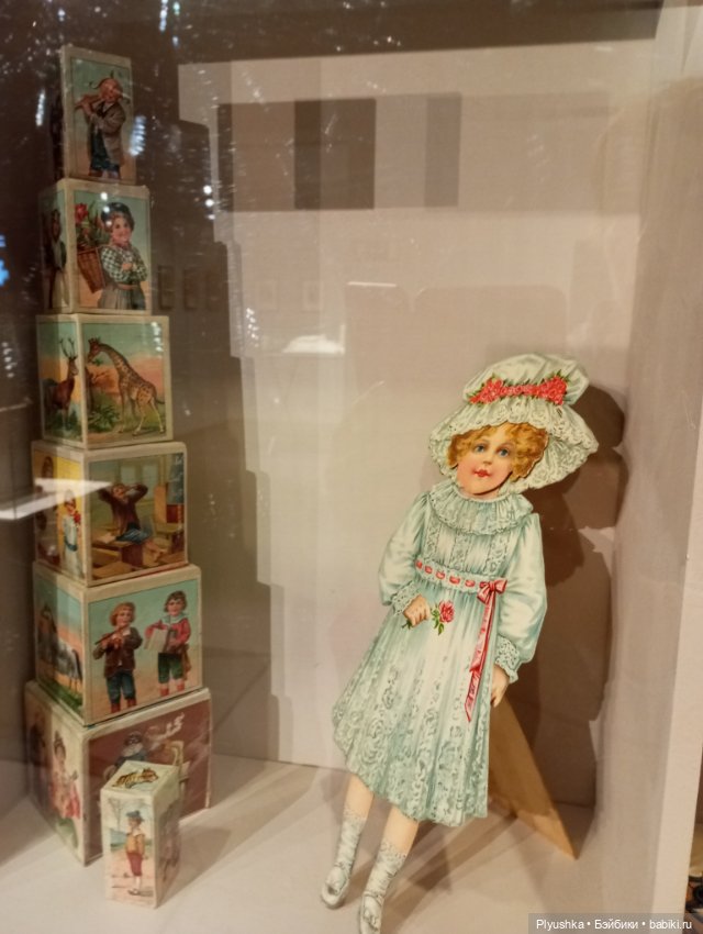 Куклы, игрушки, детская одежда и обувь на выставке моды 19-го века (фото 8)
