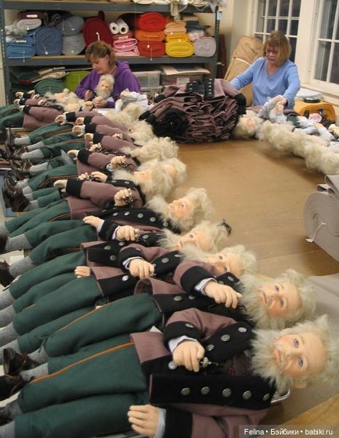 Девочка Хайди и в повести, и в куклах