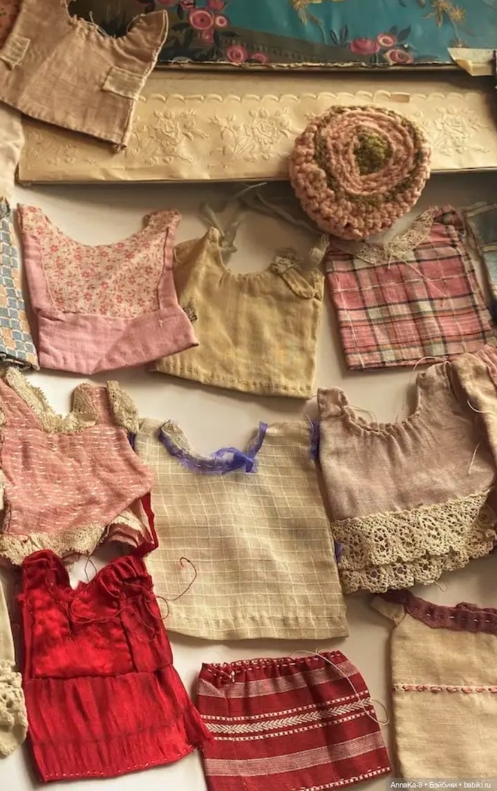 Любовь к простым платьям — Антикварные куклы Mignonette (Миньонетта): карманные