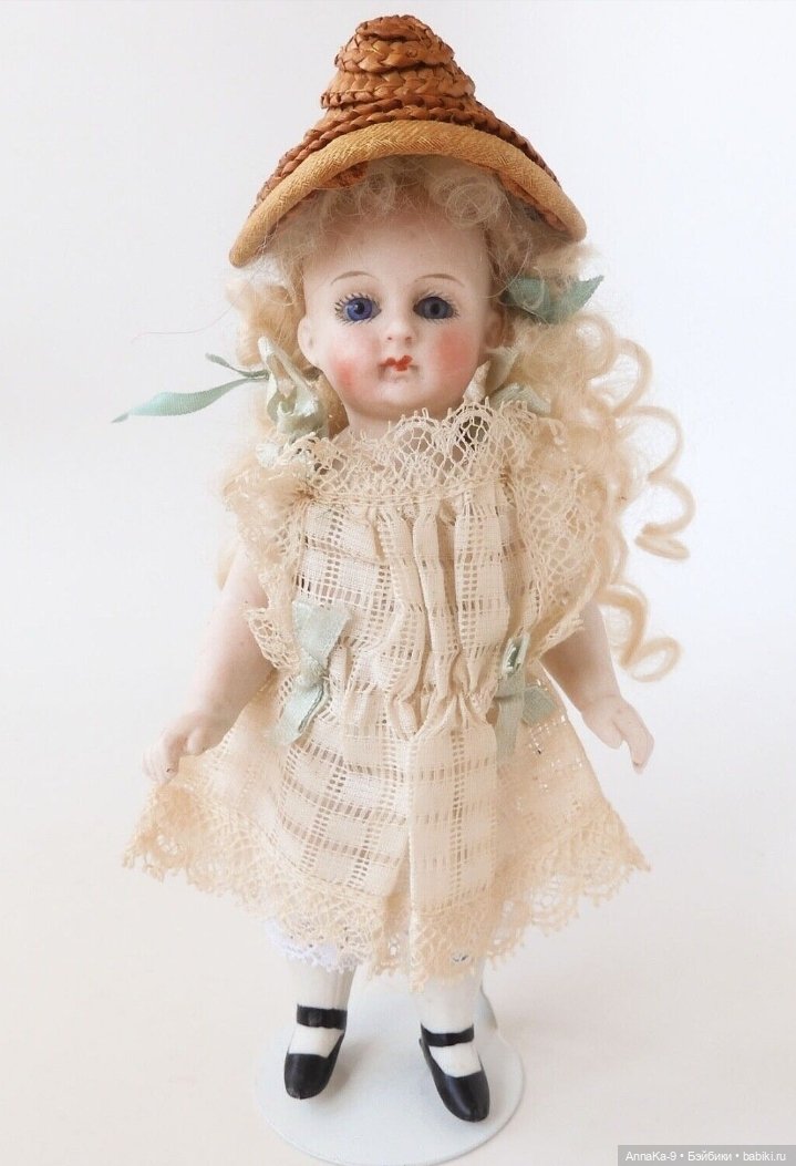 Любовь к простым платьям — Антикварные куклы Mignonette (Миньонетта): карманные
