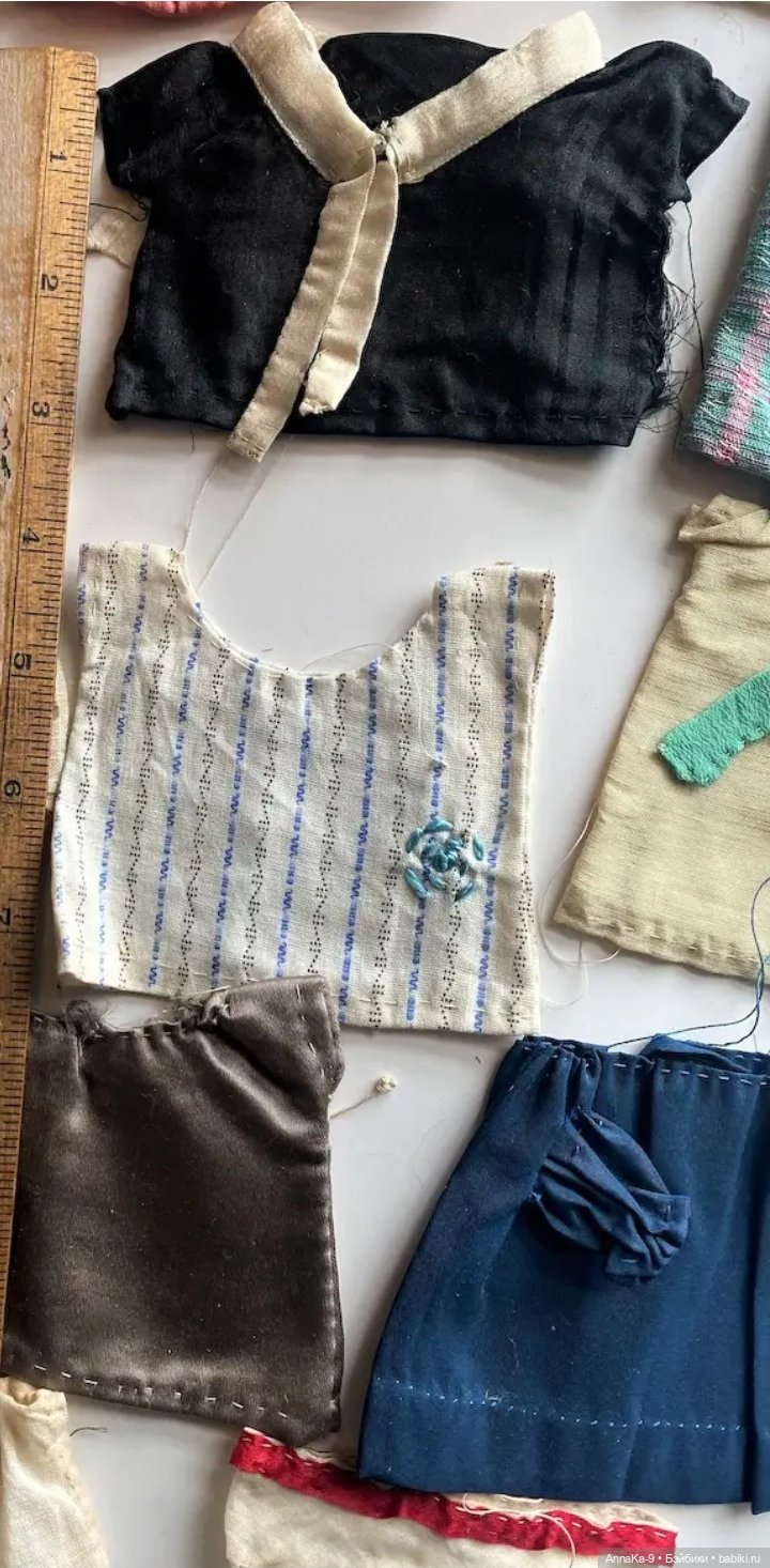 Любовь к простым платьям — Антикварные куклы Mignonette (Миньонетта): карманные