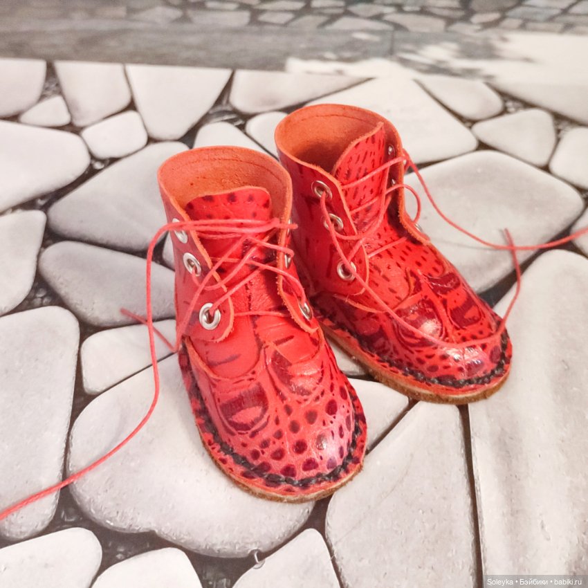 Красные ботиночки — Одежда и обувь для кукол своими руками: фото