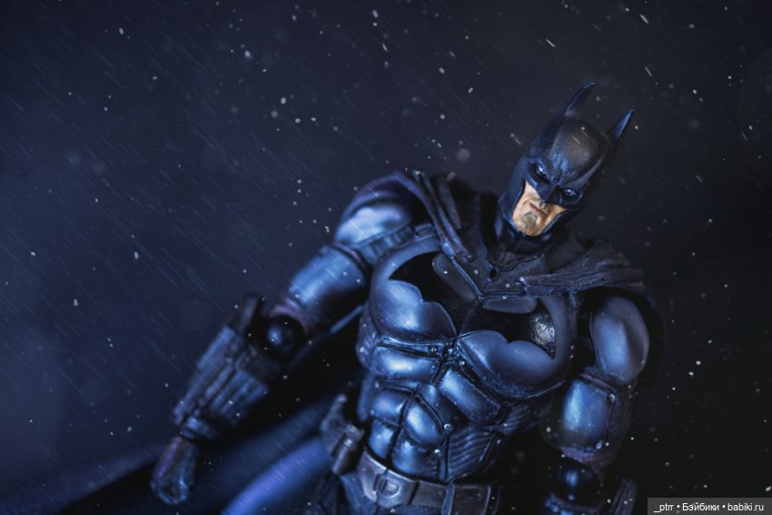 Play Arts Kai Batman: Arkham Origins (фото 2)