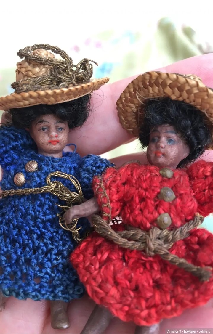 Вязаные наряды для миньонет (фото 2)