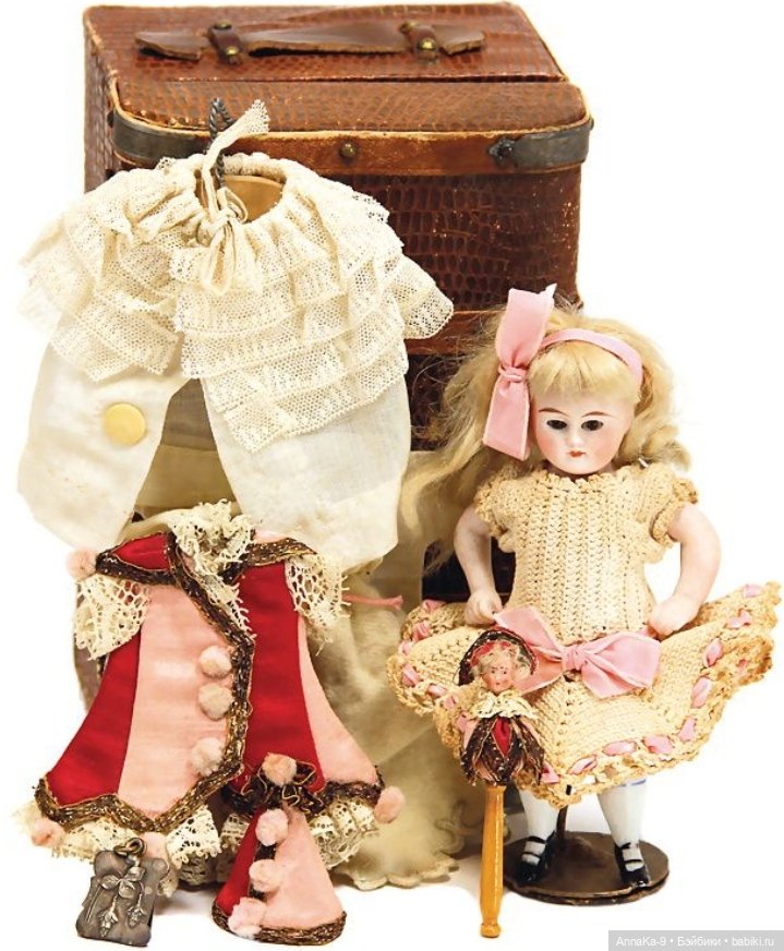 Вязаные наряды для миньонет