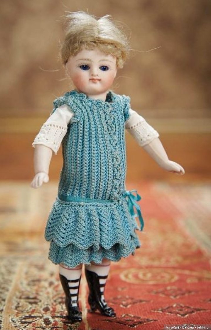 Вязаные наряды для миньонет