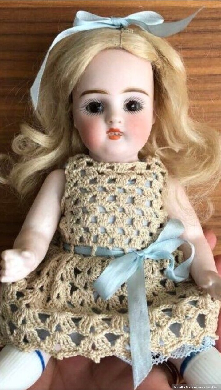 Вязаные наряды для миньонет