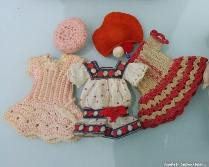 Вязаные наряды для миньонет