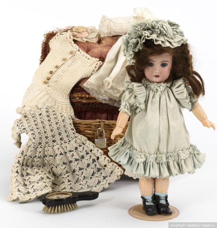 Вязаные наряды для миньонет