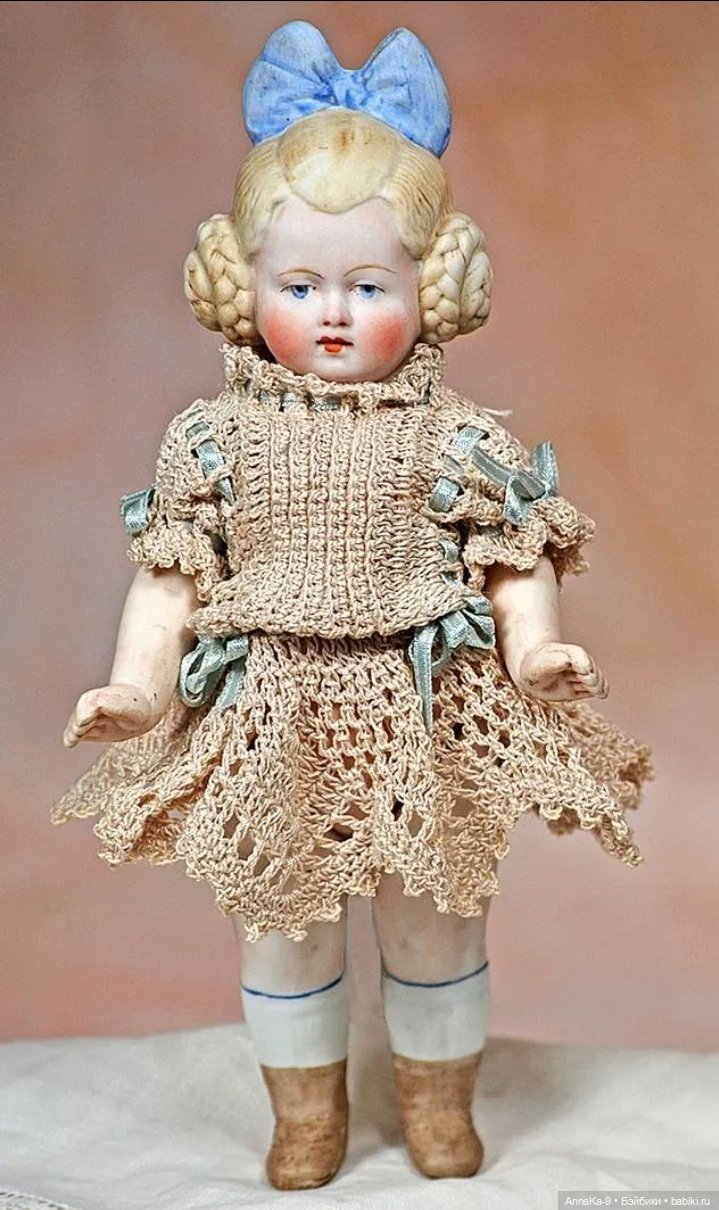 Вязаные наряды для миньонет