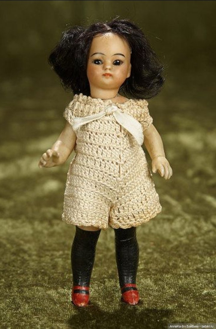Вязаные наряды для миньонет (фото 7)