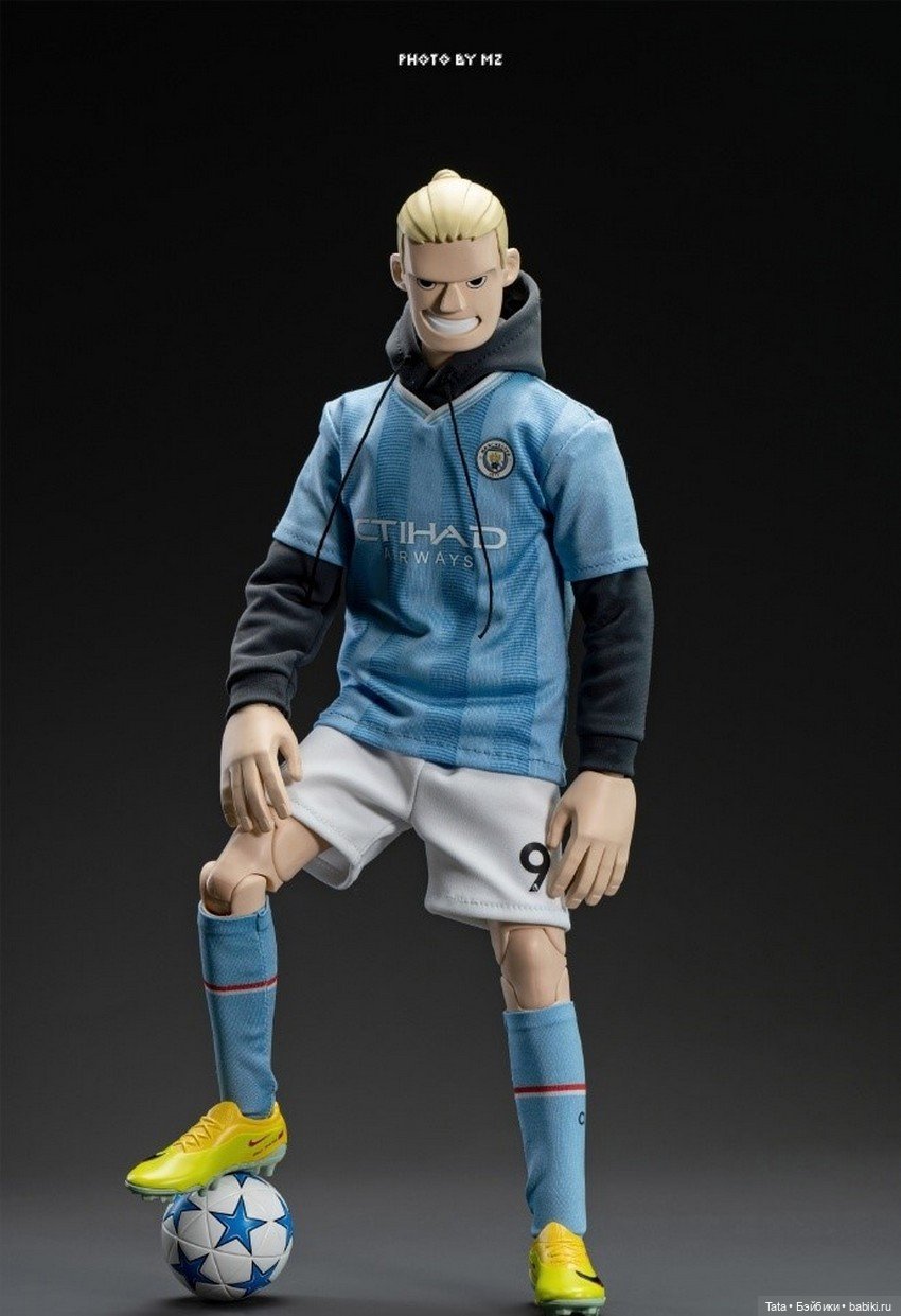 Фигурка футболиста Эрлинга Холанна от Random Fashion