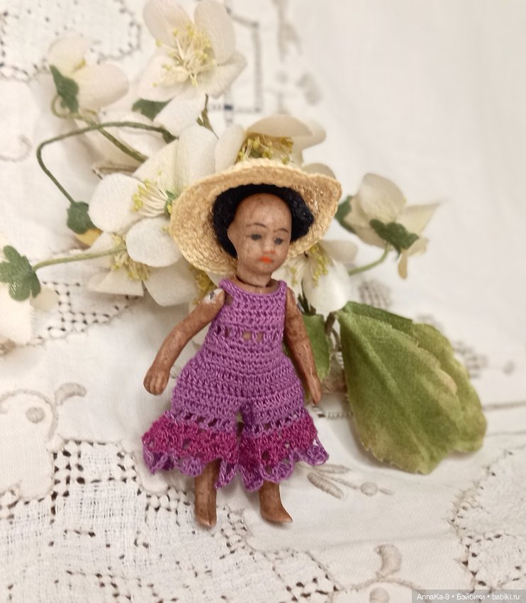 Вязаные наряды для моих миньонет (фото 4)