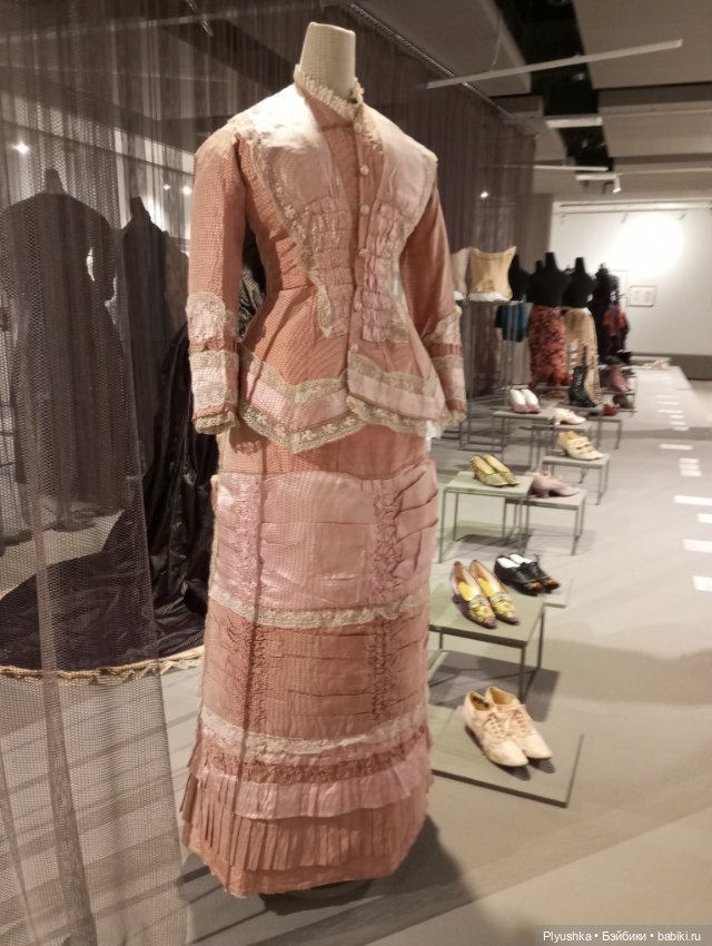 Одежда, обувь, бельё 1880-1900 г.г. - на выставке моды 19-го века